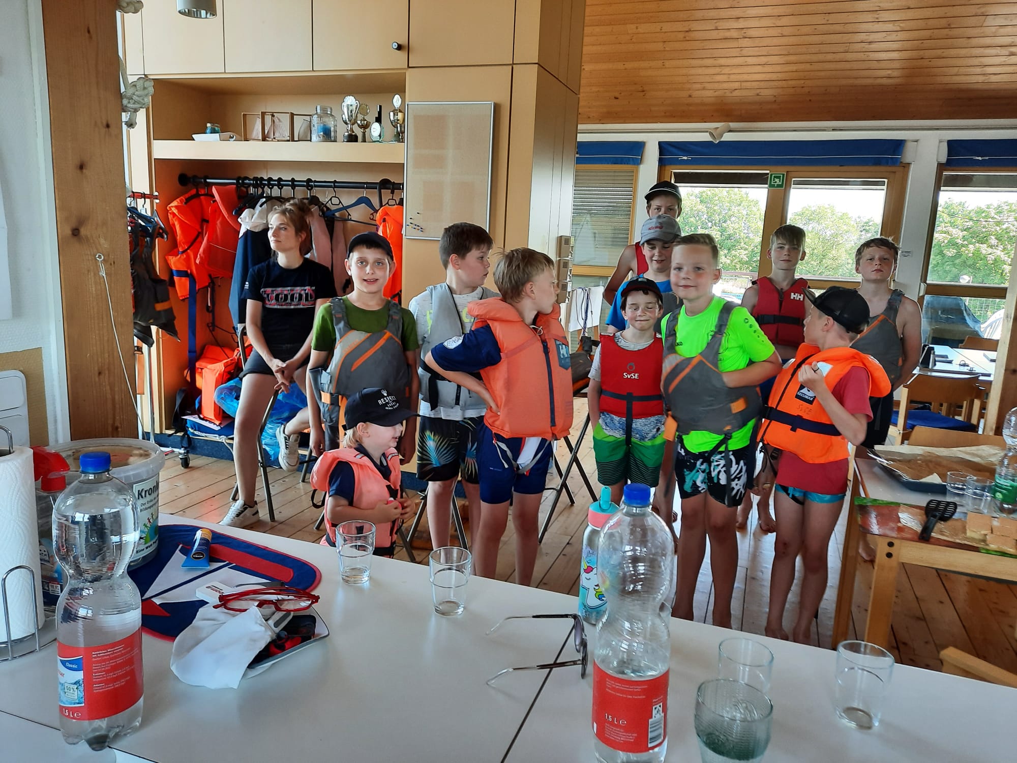 Kinder lernen Knoten beim SvSE