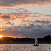 Lichtersegeln mit beleuchteten Booten Bild 3