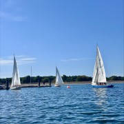 Schnuppersegeln am Speicherbecken &ndash; gro&szlig;es Interesse bei Gro&szlig; und Klein Bild 7