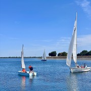 Schnuppersegeln am Speicherbecken &ndash; gro&szlig;es Interesse bei Gro&szlig; und Klein Bild 9